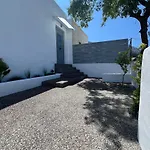 Moeses House