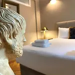 Exclusive Acropolis 4Bdr Large Residence