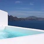 Phaos Oia Suites