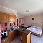 Dimitra Rooms