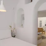 Nano Oia Villas