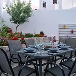 Colors In Naousa - House For 6 People In The City Of Naousa Paros