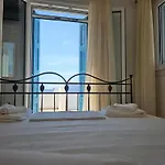 Trypiti Sea View Apartment