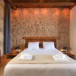 Sea View Garden Suites