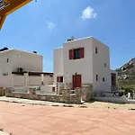 Armonia Studios, Apartments & Villa