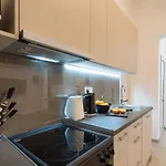 Urban Harbor Getaway