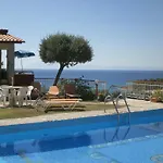 Sunset Apartments & Studios