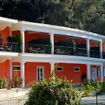 Nikas Villa Orange Apartments