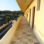 Omiros Hotel