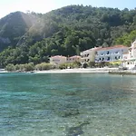Avlakia Beach Studios & Apartments
