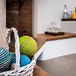 Eiriana Luxury Suites