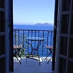 Aprilis Apartments