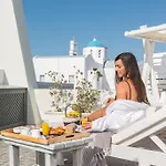 Aspronisi Luxury Villa With Caldera View