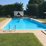 Dimeon Villa