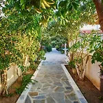 Christinantzela Apartments