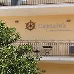 Captain'S Apartments