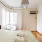 Irodotou Grand Apartment