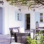 Relaxing Mykonos