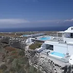 Mythique Villas & Suites