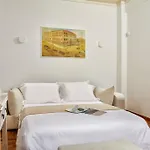 Modern And Cozy Apartment In The Centre Of Athens