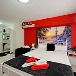 Athens Plaza Luxury Apartment