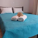 Faros Apartment