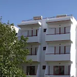 Stam & John Apartments