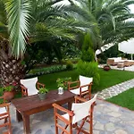 Yiouli Hotel