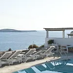 Voula Apartments & Rooms