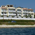 Ostria Seaside Studios And Apartments