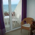 Pension Tzitzifies