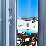 Ionathan Koufonisia Suites