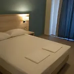 Alarzo Rooms