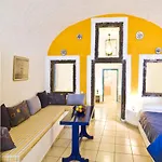 Villa Efterpi Traditional Houses