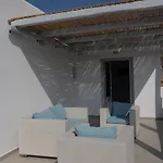 Thomas Apartments In Katapola