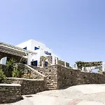 Narciso Villa