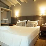 Filoxenion Luxury Rooms & Lofts