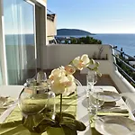 El Mar, 2 Bdr Seaview Apartment, 7 Min From Beach