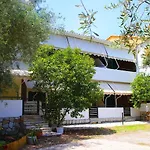 Nikolas Studios