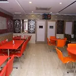 Oyo Rooms Paras Down Town Mall