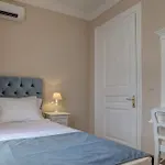 Home & Art Suites