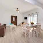 Sirigos Villa