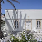 Dimael Mansion