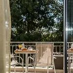 Sozos Inn Hotel