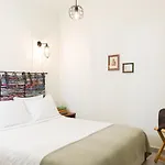 1930'S Athenian House By Yha