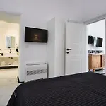 Mirinda Villa