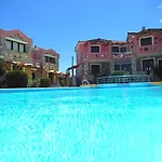 Aeolis Apartments & Studios