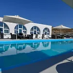 Thirassia Paradise Suites