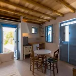 Mezzolovero Suites Kimolos
