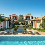 Aktes Villas